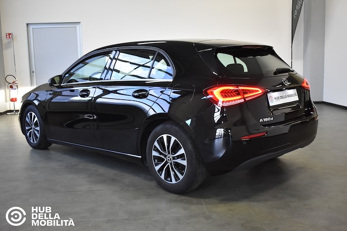 MERCEDES-BENZ A 180 d Business Extra